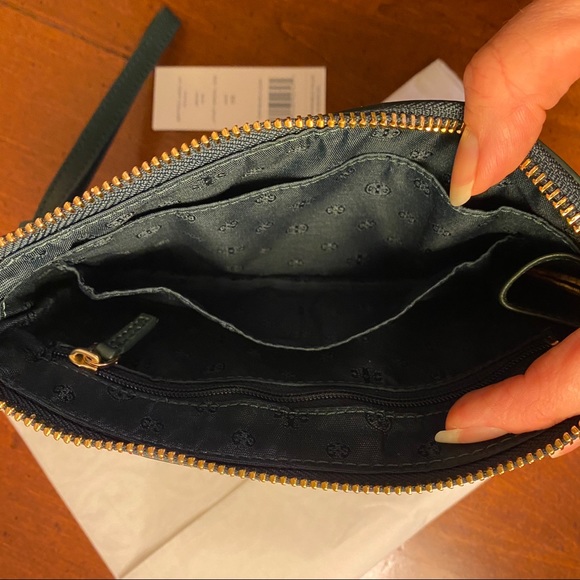 🆕 Tory Burch Britten Pouch Wristlet -Authentic - Picture 3 of 7